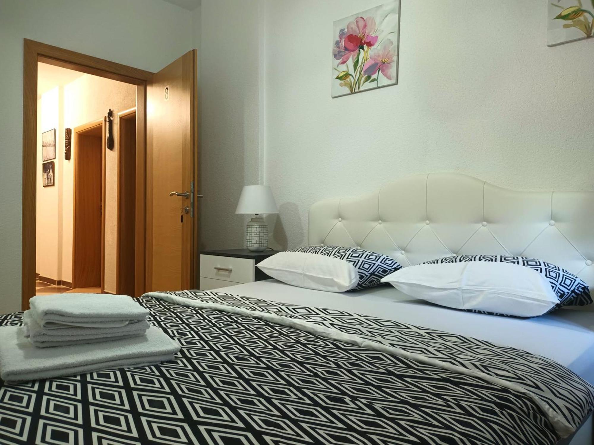 Vacation Home Keskic Velika Gata Екстер'єр фото