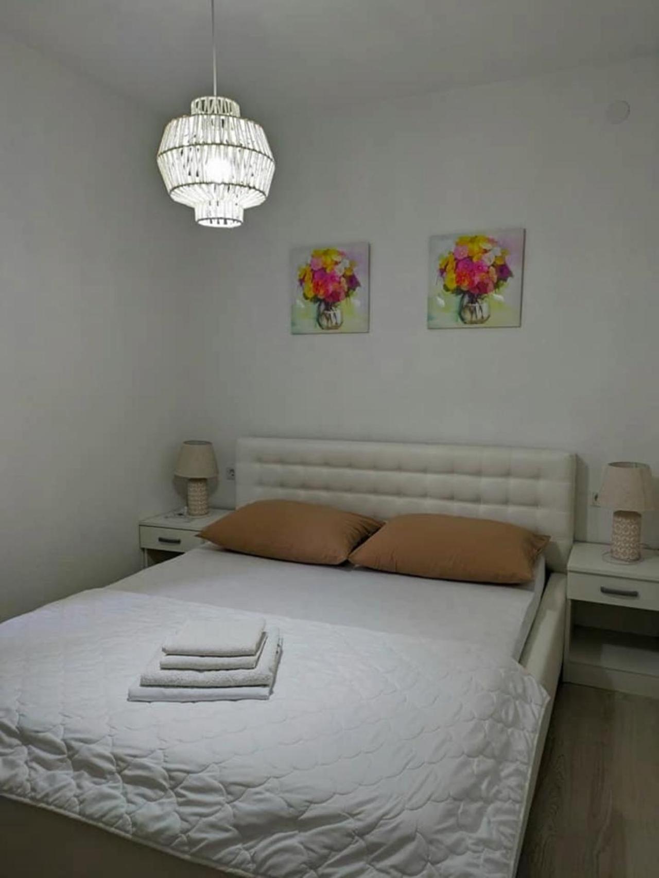 Vacation Home Keskic Velika Gata Екстер'єр фото