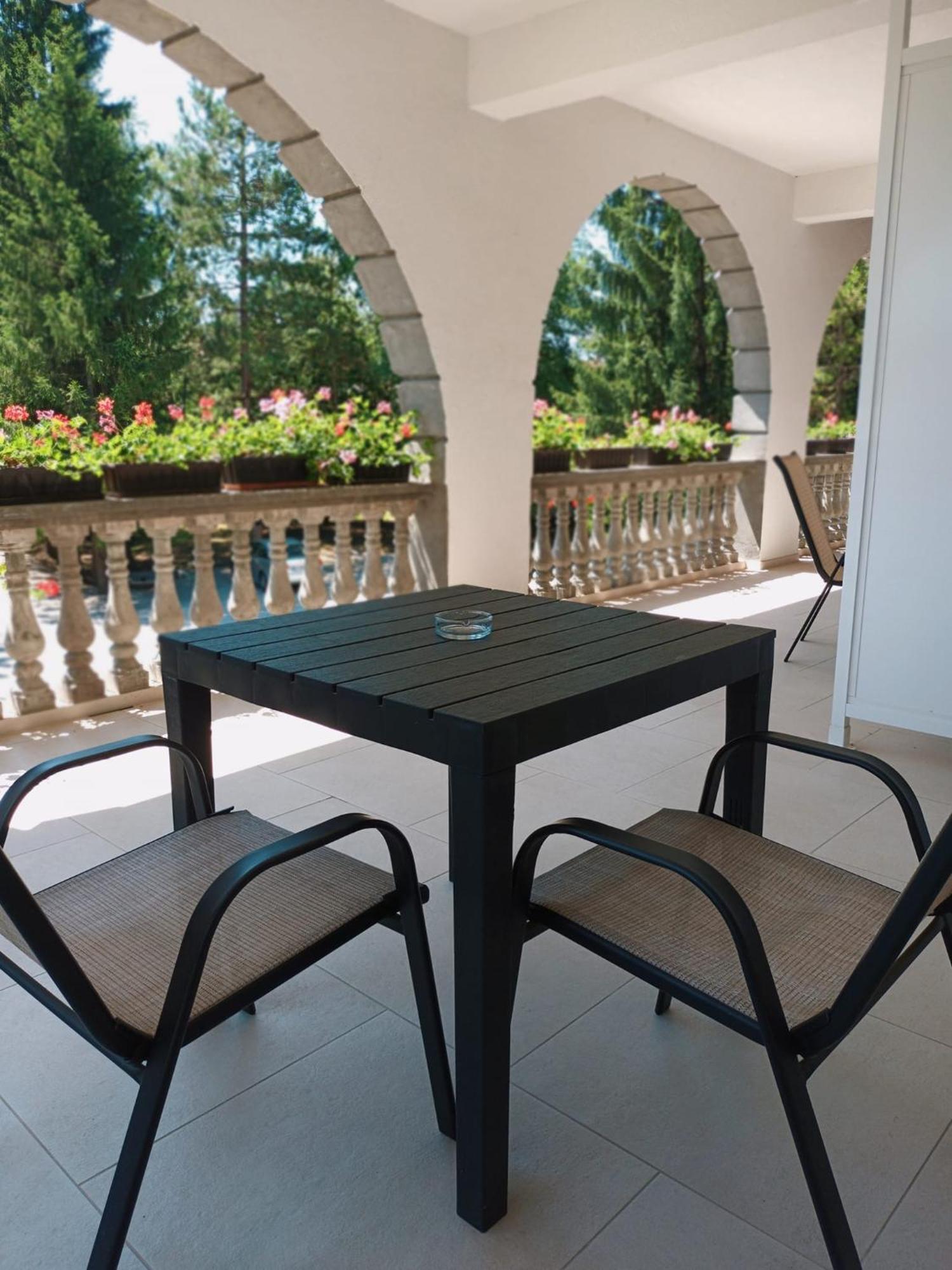 Vacation Home Keskic Velika Gata Екстер'єр фото
